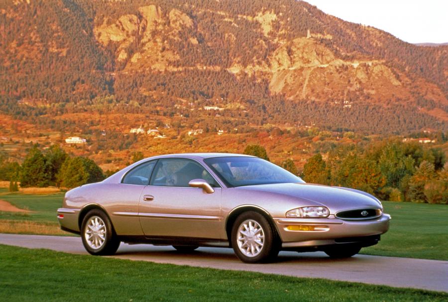  Buick Riviera (D07 GD2) 1995 года  (фото 1 из 23)